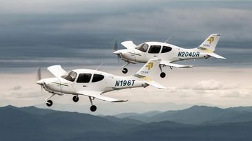 Cirrus Tra C10 Trainingsflugzeug.jpg