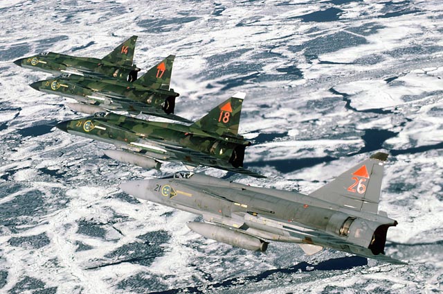 JA37D_Formation_640.jpg